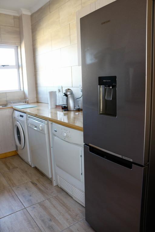 Westward Ho Apartment 13 เคปทาวน์ ภายนอก รูปภาพ