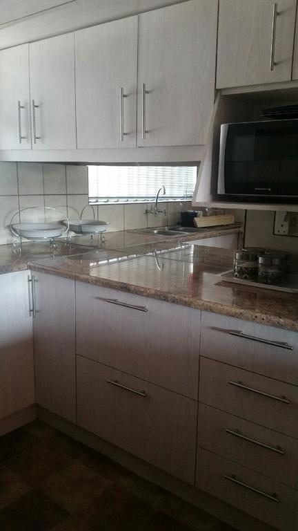 Westward Ho Apartment 13 เคปทาวน์ ภายนอก รูปภาพ